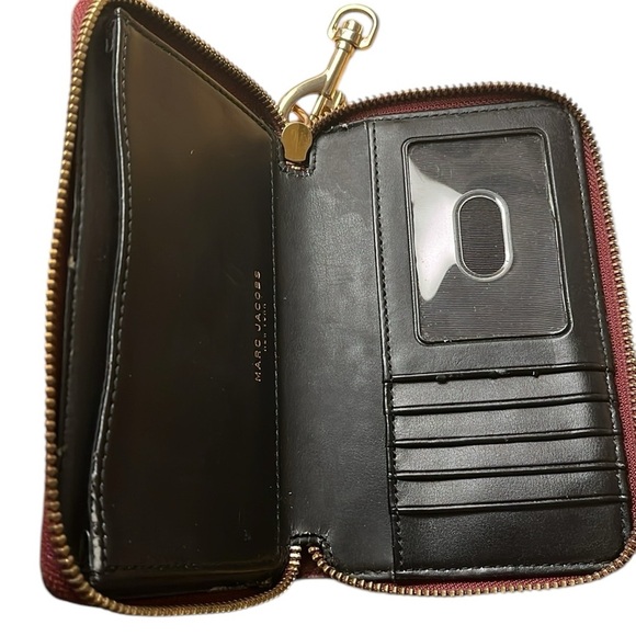 Marc Jacobs Leather Pomegranate Zip Wallet/ Keychain - Picture 7 of 7